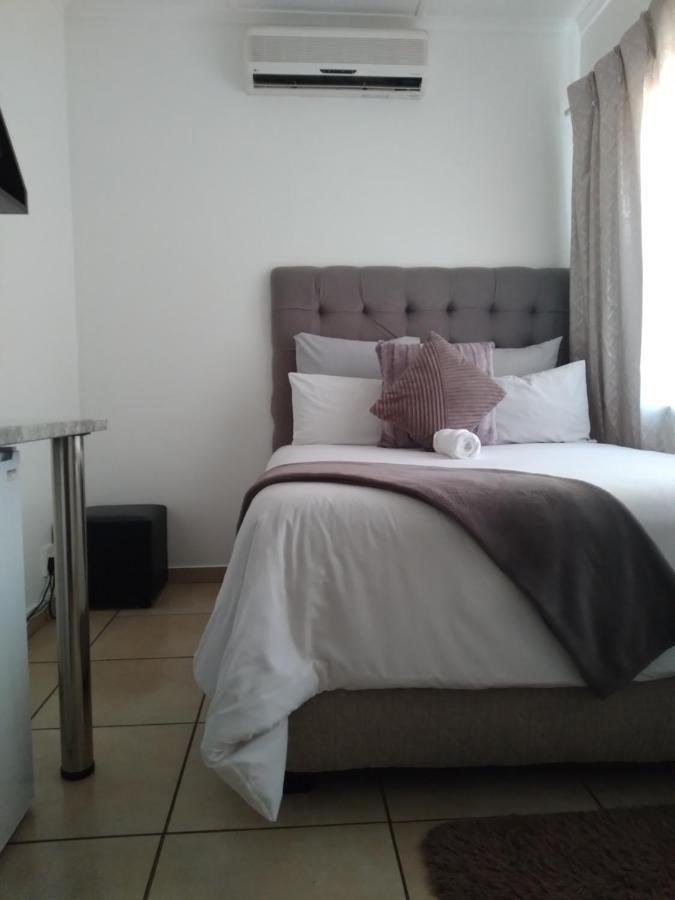 Jnc Lodge Richards Bay Esterno foto