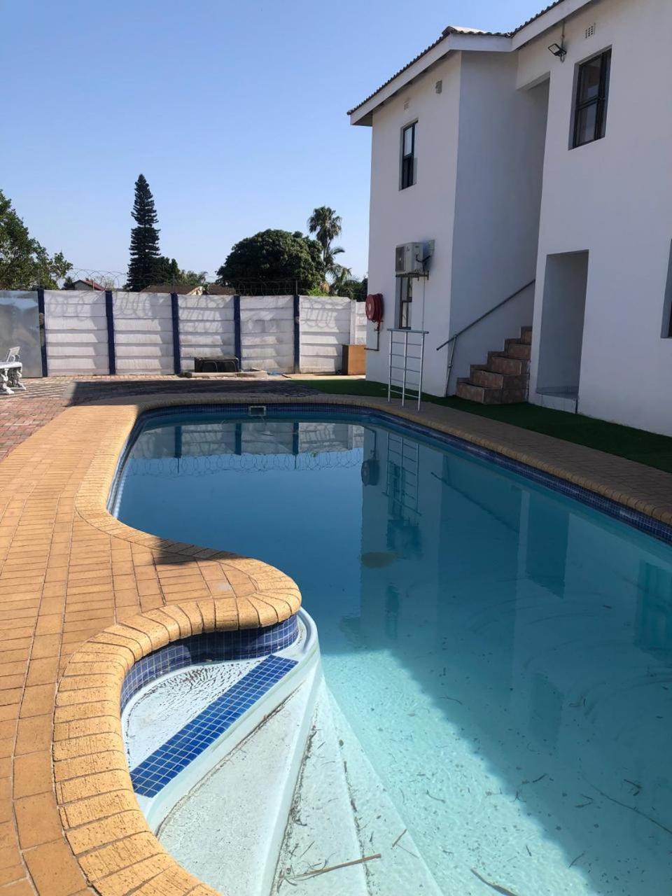 Jnc Lodge Richards Bay Esterno foto