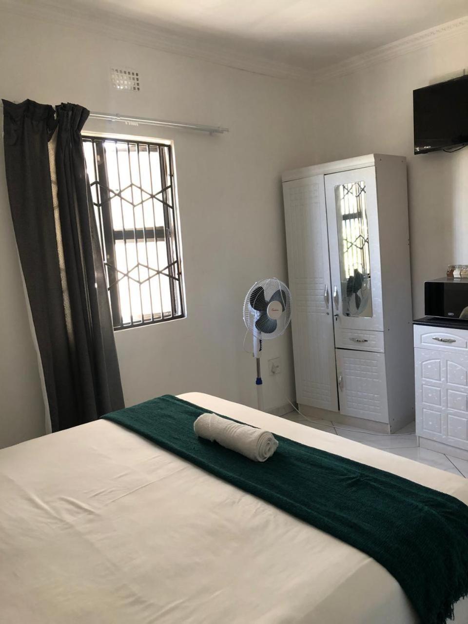 Jnc Lodge Richards Bay Esterno foto