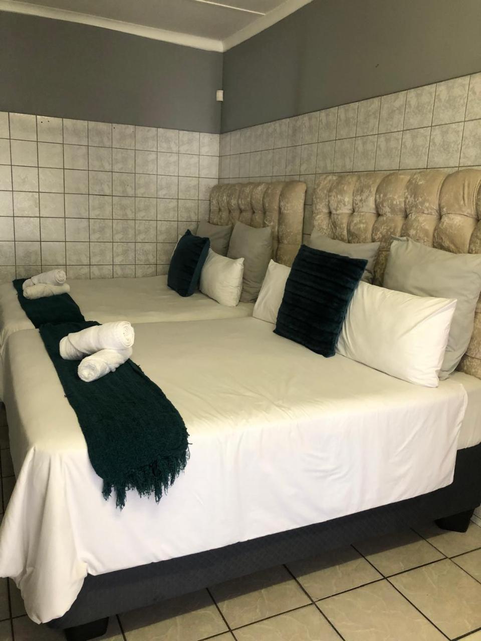 Jnc Lodge Richards Bay Esterno foto