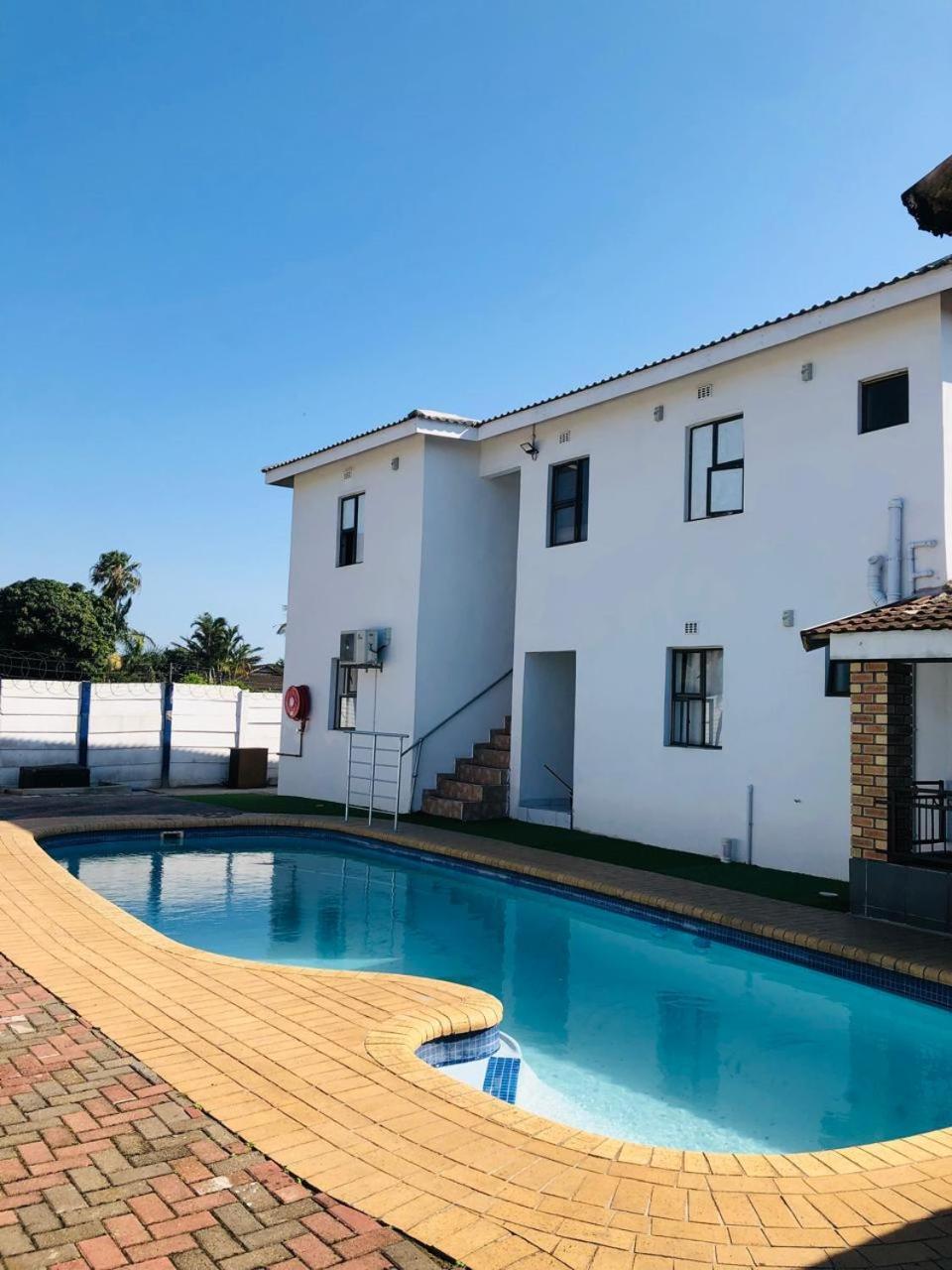 Jnc Lodge Richards Bay Esterno foto